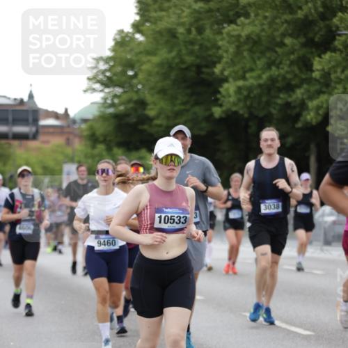 29.06.2025 - hella hamburg halbmarathon Jannik Wohlers http://msf.ph/oto/8151316 29.06.2025 10:51:34 Lombardsbrücke 1418, 1978, 3038, 4087, 4598, 4606, 5062, 5534, 6456, 6604, 7682, 8250, 8251, 8621, 9220, 9460, 9590, 9594, 9673, 9730, 10533, 10673, 10693, 11101, 11375, 12065, 12510, 12969, 13151, 13152, 14720, 14937, 14959, 15128, 16015, 16234, 17253, 17277, 17364, 17429, 17902, 18078, 18615, 18780, 18975 meine-sportfotos.de