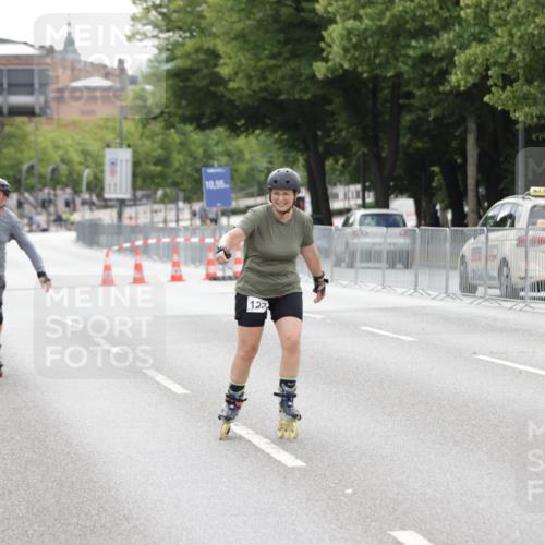 29.06.2025 - hella hamburg halbmarathon Jannik Wohlers http://msf.ph/oto/8151359 29.06.2025 09:21:20 Lombardsbrücke  meine-sportfotos.de