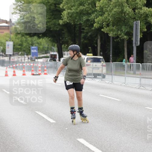 29.06.2025 - hella hamburg halbmarathon Jannik Wohlers http://msf.ph/oto/8151392 29.06.2025 09:21:21 Lombardsbrücke  meine-sportfotos.de