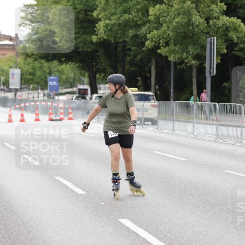 29.06.2025 - hella hamburg halbmarathon Jannik Wohlers http://msf.ph/oto/8151402 29.06.2025 09:21:21 Lombardsbrücke  meine-sportfotos.de