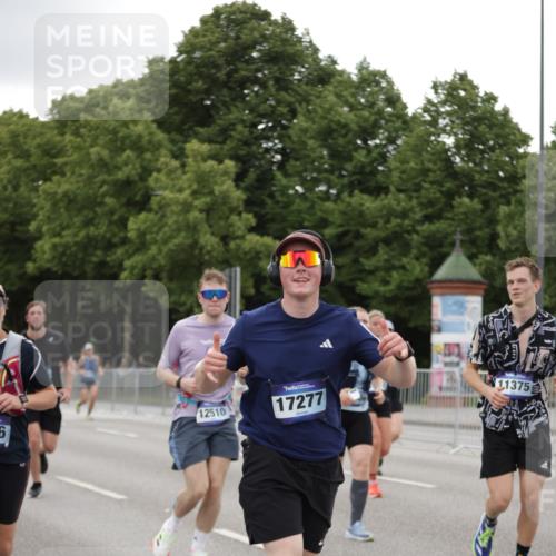 29.06.2025 - hella hamburg halbmarathon Jannik Wohlers http://msf.ph/oto/8151406 29.06.2025 10:51:39 Lombardsbrücke 1418, 1978, 3038, 4087, 4273, 4436, 4598, 4606, 5062, 6456, 6985, 7682, 8194, 8196, 8250, 8251, 8621, 9460, 9590, 9730, 10342, 10533, 10673, 11101, 11126, 11127, 11375, 12510, 12525, 12969, 14215, 14235, 14720, 15128, 16015, 16234, 17253, 17277, 17429, 17902, 18078, 18221, 18615, 18780, 18975 meine-sportfotos.de
