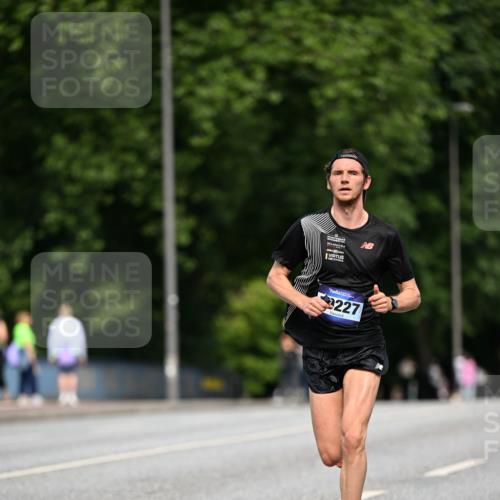 29.06.2025 - hella hamburg halbmarathon Dr. Thomas Lammeyer http://msf.ph/oto/8151422 29.06.2025 09:39:26 Kennedybrücke  meine-sportfotos.de