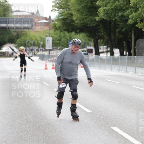 29.06.2025 - hella hamburg halbmarathon Jannik Wohlers http://msf.ph/oto/8151479 29.06.2025 09:21:24 Lombardsbrücke  meine-sportfotos.de