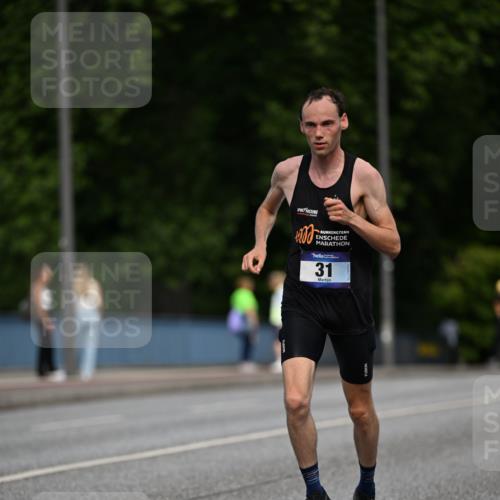 29.06.2025 - hella hamburg halbmarathon Dr. Thomas Lammeyer http://msf.ph/oto/8151518 29.06.2025 09:40:01 Kennedybrücke 31 meine-sportfotos.de