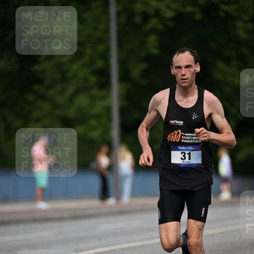 29.06.2025 - hella hamburg halbmarathon Dr. Thomas Lammeyer http://msf.ph/oto/8151557 29.06.2025 09:40:02 Kennedybrücke 31 meine-sportfotos.de