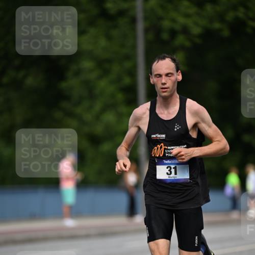 29.06.2025 - hella hamburg halbmarathon Dr. Thomas Lammeyer http://msf.ph/oto/8151577 29.06.2025 09:40:02 Kennedybrücke 31 meine-sportfotos.de