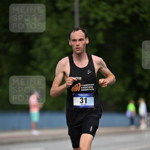 29.06.2025 - hella hamburg halbmarathon Dr. Thomas Lammeyer http://msf.ph/oto/8151582 29.06.2025 09:40:02 Kennedybrücke 31 meine-sportfotos.de