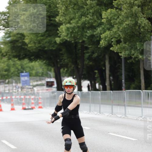 29.06.2025 - hella hamburg halbmarathon Jannik Wohlers http://msf.ph/oto/8151583 29.06.2025 09:21:30 Lombardsbrücke  meine-sportfotos.de