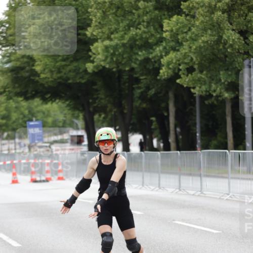 29.06.2025 - hella hamburg halbmarathon Jannik Wohlers http://msf.ph/oto/8151591 29.06.2025 09:21:30 Lombardsbrücke  meine-sportfotos.de