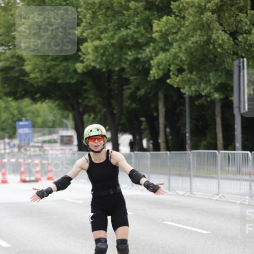 29.06.2025 - hella hamburg halbmarathon Jannik Wohlers http://msf.ph/oto/8151596 29.06.2025 09:21:30 Lombardsbrücke  meine-sportfotos.de