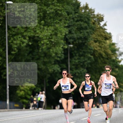 29.06.2025 - hella hamburg halbmarathon Dr. Thomas Lammeyer http://msf.ph/oto/8151604 29.06.2025 09:40:40 Kennedybrücke 45, 50, 3944 meine-sportfotos.de