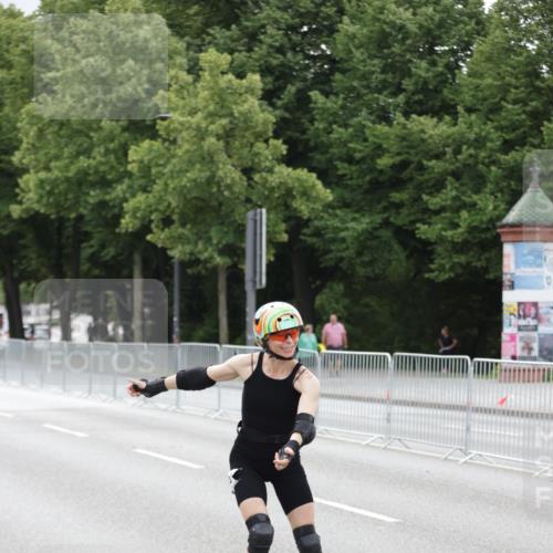 29.06.2025 - hella hamburg halbmarathon Jannik Wohlers http://msf.ph/oto/8151605 29.06.2025 09:21:31 Lombardsbrücke  meine-sportfotos.de