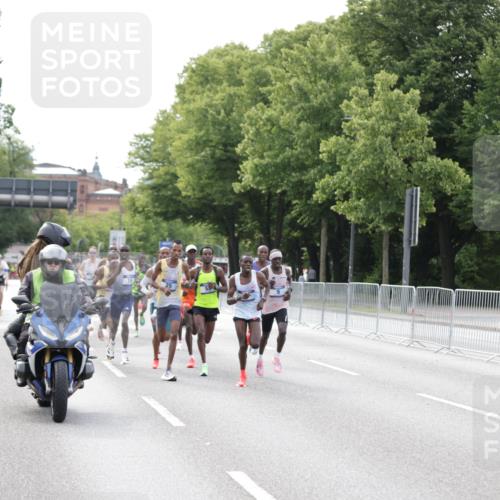 29.06.2025 - hella hamburg halbmarathon Jannik Wohlers http://msf.ph/oto/8151631 29.06.2025 09:30:55 Lombardsbrücke  meine-sportfotos.de