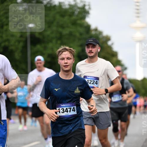 29.06.2025 - hella hamburg halbmarathon Dr. Thomas Lammeyer http://msf.ph/oto/8151636 29.06.2025 10:07:03 Kennedybrücke 1414, 2142, 2619, 2712, 2780, 2810, 2819, 3225, 3630, 4066, 4204, 4665, 5734, 6208, 6752, 6815, 6997, 7869, 7888, 8003, 8364, 8481, 8483, 8624, 9006, 10128, 10295 meine-sportfotos.de