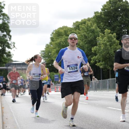 29.06.2025 - hella hamburg halbmarathon Jannik Wohlers http://msf.ph/oto/8151650 29.06.2025 10:14:49 Lombardsbrücke 1296, 1524, 1745, 2281, 3513, 3650, 3844, 4495, 5271, 5986, 6317, 7452, 7810, 7881, 8237, 8256, 8275, 8609, 9113, 9847, 9975, 9997, 10589, 11271, 11598, 11683, 12524, 12634, 13683, 13881, 14617, 15037, 15038, 15150, 15740, 16419, 17128, 18769, 18800, 18939, 19027 meine-sportfotos.de