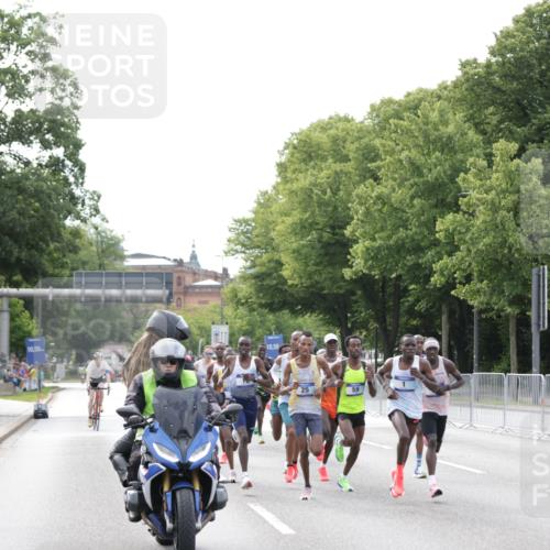 29.06.2025 - hella hamburg halbmarathon Jannik Wohlers http://msf.ph/oto/8151662 29.06.2025 09:30:56 Lombardsbrücke 1, 5, 7, 10, 11, 16, 23, 25, 59 meine-sportfotos.de