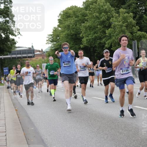 29.06.2025 - hella hamburg halbmarathon Jannik Wohlers http://msf.ph/oto/8151669 29.06.2025 10:51:48 Lombardsbrücke 1418, 1978, 3038, 3645, 4087, 4273, 4436, 4598, 4815, 5062, 5262, 6386, 6403, 6404, 6406, 6456, 6985, 7690, 7691, 8194, 8196, 8250, 8251, 9368, 9460, 9730, 10296, 10342, 10634, 10673, 10884, 11126, 11127, 11375, 11736, 11899, 11974, 12089, 12247, 12510, 12525, 12558, 12969, 13094, 13538, 14215, 14235, 14720, 16234, 16262, 16492, 16752, 16973, 17253, 17277, 17326, 17327, 18078, 18221, 18668, 18756, 18817 meine-sportfotos.de