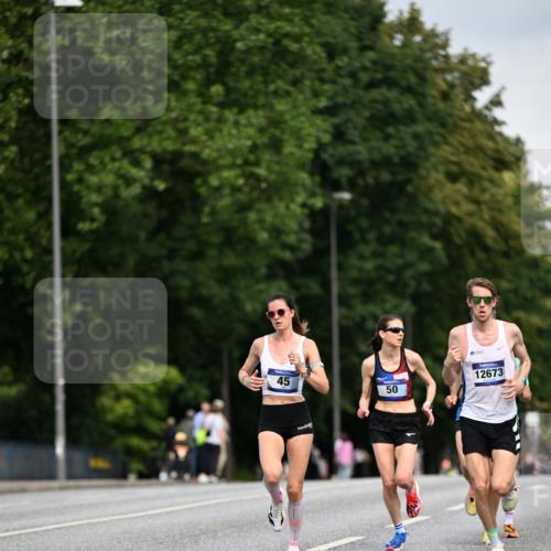 29.06.2025 - hella hamburg halbmarathon Dr. Thomas Lammeyer http://msf.ph/oto/8151676 29.06.2025 09:40:41 Kennedybrücke 45, 50, 3944 meine-sportfotos.de