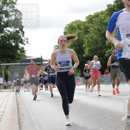 29.06.2025 - hella hamburg halbmarathon Jannik Wohlers http://msf.ph/oto/8151680 29.06.2025 10:14:50 Lombardsbrücke 1296, 1524, 1745, 2281, 3513, 3650, 4495, 5271, 5986, 6317, 7452, 7809, 7810, 7881, 8237, 8256, 8609, 9847, 9975, 9997, 11271, 11598, 11683, 12524, 12634, 13453, 13500, 13881, 14617, 15150, 15740, 16419, 17128, 18769, 18800, 18939, 19027 meine-sportfotos.de