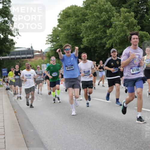 29.06.2025 - hella hamburg halbmarathon Jannik Wohlers http://msf.ph/oto/8151690 29.06.2025 10:51:48 Lombardsbrücke 1418, 1978, 3038, 3645, 4087, 4273, 4436, 4598, 4815, 5062, 5262, 6386, 6403, 6404, 6406, 6456, 6985, 7690, 7691, 8194, 8196, 8250, 8251, 9368, 9460, 9730, 10296, 10342, 10634, 10673, 10884, 11126, 11127, 11375, 11736, 11899, 11974, 12089, 12247, 12510, 12525, 12558, 12969, 13094, 13538, 14215, 14235, 14720, 16234, 16262, 16492, 16752, 16973, 17253, 17277, 17326, 17327, 18078, 18221, 18668, 18756, 18817 meine-sportfotos.de