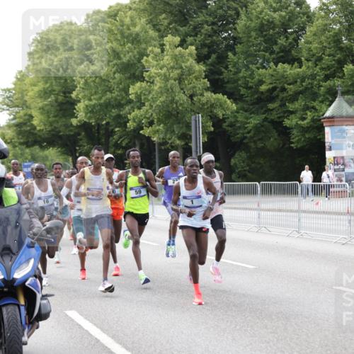 29.06.2025 - hella hamburg halbmarathon Jannik Wohlers http://msf.ph/oto/8151700 29.06.2025 09:30:56 Lombardsbrücke 1, 5, 7, 10, 11, 16, 23, 25, 59 meine-sportfotos.de