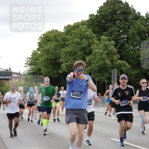 29.06.2025 - hella hamburg halbmarathon Jannik Wohlers http://msf.ph/oto/8151704 29.06.2025 10:51:49 Lombardsbrücke 1978, 3038, 3645, 4087, 4273, 4436, 4815, 5062, 5262, 6386, 6403, 6404, 6406, 6456, 6985, 7690, 7691, 8194, 8196, 8250, 8251, 9368, 9460, 9730, 10296, 10342, 10634, 10673, 10884, 11084, 11126, 11127, 11375, 11736, 11899, 11974, 12089, 12247, 12510, 12525, 12546, 12558, 12969, 13094, 13538, 14215, 14235, 16234, 16262, 16492, 16752, 16973, 17253, 17277, 17326, 17327, 18078, 18115, 18221, 18633, 18668, 18756, 18817 meine-sportfotos.de