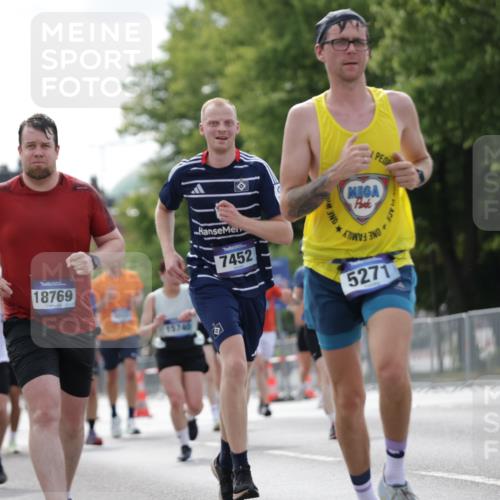 29.06.2025 - hella hamburg halbmarathon Jannik Wohlers http://msf.ph/oto/8151718 29.06.2025 10:14:51 Lombardsbrücke 1296, 1524, 1745, 2281, 3513, 3650, 4495, 5271, 5986, 6317, 7452, 7809, 7810, 7881, 8237, 8256, 8609, 9307, 9423, 9847, 9975, 9997, 11598, 11683, 12524, 12634, 13453, 13500, 13881, 14617, 15150, 15740, 17128, 17949, 18769, 18800, 18939, 19027 meine-sportfotos.de