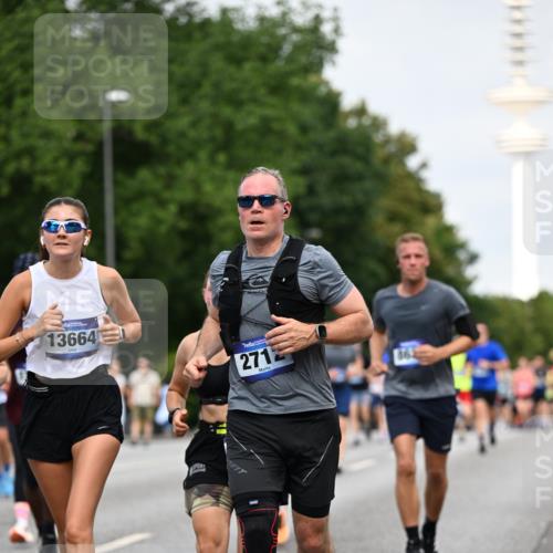 29.06.2025 - hella hamburg halbmarathon Dr. Thomas Lammeyer http://msf.ph/oto/8151719 29.06.2025 10:07:05 Kennedybrücke 1414, 1702, 2142, 2619, 2712, 2780, 2810, 2819, 3225, 3630, 4066, 4204, 4613, 4665, 5734, 6208, 6752, 6815, 6997, 7869, 7888, 8003, 8481, 8483, 8624, 9006, 10128 meine-sportfotos.de