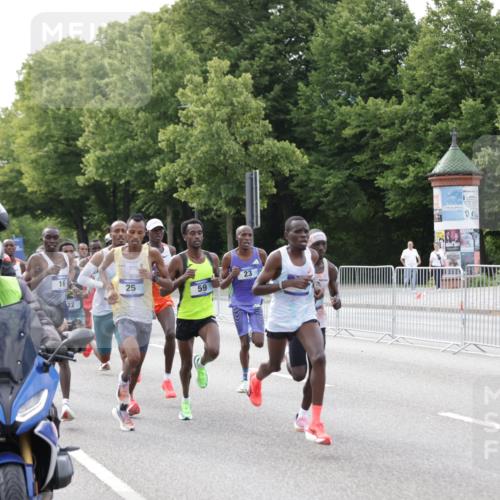 29.06.2025 - hella hamburg halbmarathon Jannik Wohlers http://msf.ph/oto/8151721 29.06.2025 09:30:57 Lombardsbrücke 1, 4, 5, 6, 7, 10, 11, 13, 16, 22, 23, 25, 59 meine-sportfotos.de