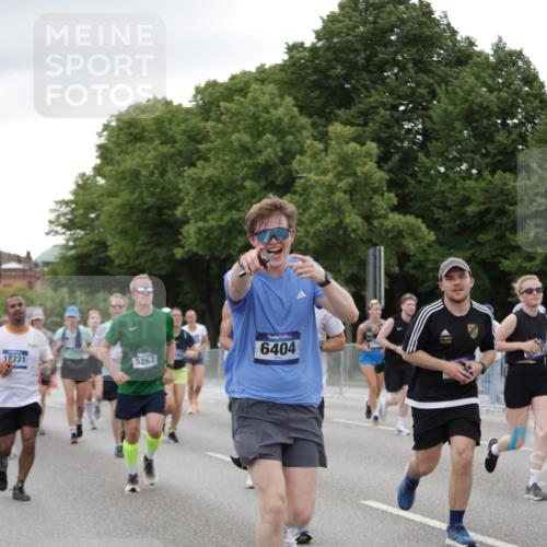 29.06.2025 - hella hamburg halbmarathon Jannik Wohlers http://msf.ph/oto/8151734 29.06.2025 10:51:50 Lombardsbrücke 1978, 3038, 3645, 4087, 4273, 4436, 4815, 5262, 6386, 6403, 6404, 6406, 6456, 6985, 7690, 7691, 7735, 8194, 8196, 8250, 8251, 9368, 9730, 9731, 10296, 10342, 10634, 10884, 11084, 11126, 11127, 11375, 11736, 11899, 11974, 12089, 12247, 12510, 12525, 12546, 12558, 12969, 13094, 13538, 14215, 14235, 16234, 16262, 16492, 16752, 16973, 17253, 17277, 17326, 17327, 18078, 18115, 18221, 18633, 18668, 18756, 18817 meine-sportfotos.de