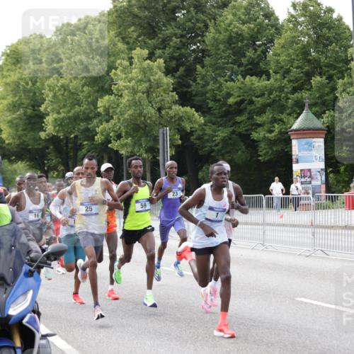 29.06.2025 - hella hamburg halbmarathon Jannik Wohlers http://msf.ph/oto/8151735 29.06.2025 09:30:57 Lombardsbrücke 1, 4, 5, 6, 7, 10, 11, 13, 16, 22, 23, 25, 59 meine-sportfotos.de