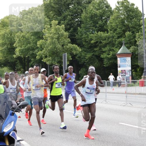 29.06.2025 - hella hamburg halbmarathon Jannik Wohlers http://msf.ph/oto/8151739 29.06.2025 09:30:57 Lombardsbrücke 1, 4, 5, 6, 7, 10, 11, 13, 16, 22, 23, 25, 59 meine-sportfotos.de