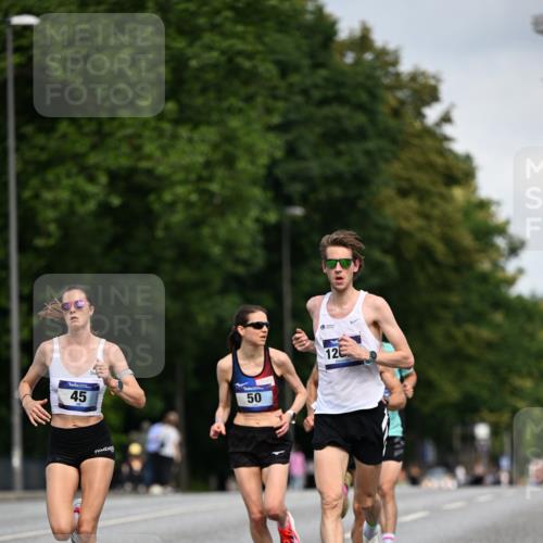 29.06.2025 - hella hamburg halbmarathon Dr. Thomas Lammeyer http://msf.ph/oto/8151766 29.06.2025 09:40:42 Kennedybrücke 45, 50, 3944 meine-sportfotos.de