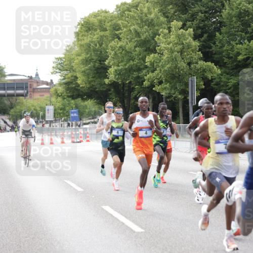 29.06.2025 - hella hamburg halbmarathon Jannik Wohlers http://msf.ph/oto/8151792 29.06.2025 09:30:58 Lombardsbrücke 1, 2, 4, 5, 6, 7, 8, 9, 10, 11, 13, 16, 22, 23, 25, 59 meine-sportfotos.de