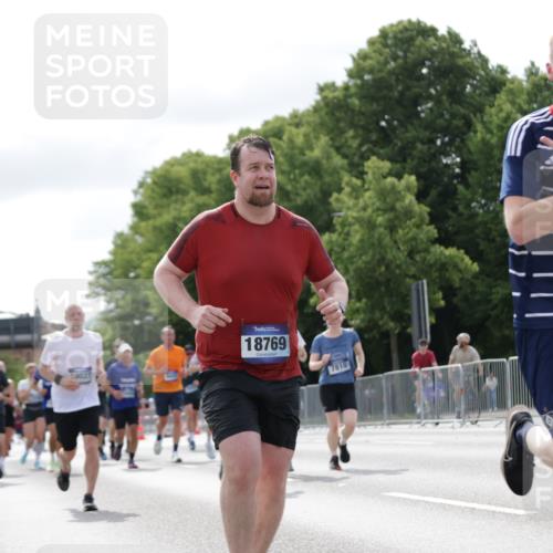 29.06.2025 - hella hamburg halbmarathon Jannik Wohlers http://msf.ph/oto/8151806 29.06.2025 10:14:54 Lombardsbrücke 1296, 1524, 1745, 2281, 2720, 3513, 3650, 4495, 5271, 5986, 6317, 7452, 7809, 7810, 7881, 8237, 8256, 9307, 9423, 9847, 9975, 9997, 10858, 12457, 12521, 12524, 13197, 13453, 13500, 13881, 15150, 15740, 16040, 17128, 17949, 18203, 18252, 18769, 18800, 18939, 19027 meine-sportfotos.de