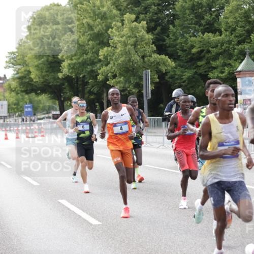 29.06.2025 - hella hamburg halbmarathon Jannik Wohlers http://msf.ph/oto/8151813 29.06.2025 09:30:58 Lombardsbrücke 1, 2, 4, 5, 6, 7, 8, 9, 10, 11, 13, 16, 22, 23, 25, 59 meine-sportfotos.de