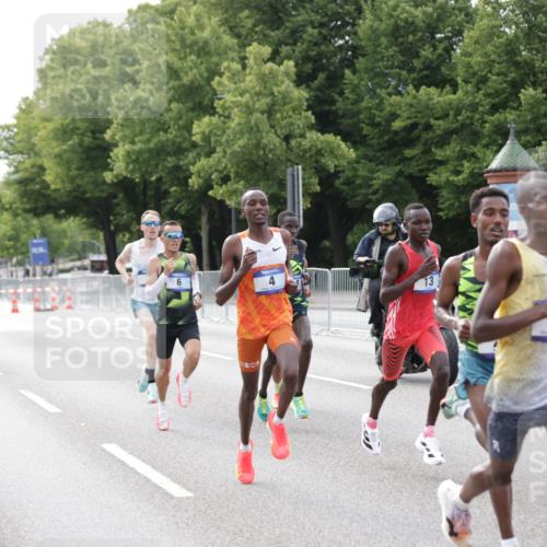 29.06.2025 - hella hamburg halbmarathon Jannik Wohlers http://msf.ph/oto/8151821 29.06.2025 09:30:58 Lombardsbrücke 1, 2, 4, 5, 6, 7, 8, 9, 10, 11, 13, 16, 22, 23, 25, 59 meine-sportfotos.de