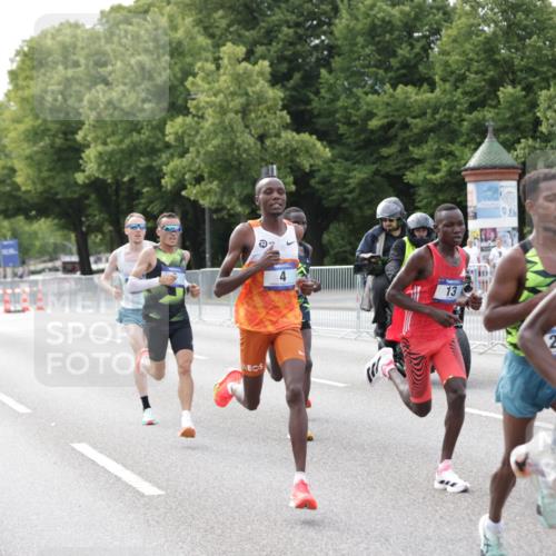 29.06.2025 - hella hamburg halbmarathon Jannik Wohlers http://msf.ph/oto/8151829 29.06.2025 09:30:59 Lombardsbrücke 1, 2, 4, 5, 6, 7, 8, 9, 10, 11, 13, 16, 22, 23, 25, 59 meine-sportfotos.de