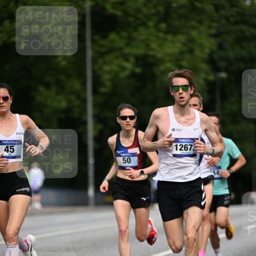 29.06.2025 - hella hamburg halbmarathon Dr. Thomas Lammeyer http://msf.ph/oto/8151833 29.06.2025 09:40:43 Kennedybrücke 45, 50, 3944 meine-sportfotos.de