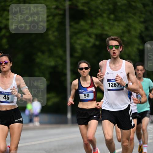 29.06.2025 - hella hamburg halbmarathon Dr. Thomas Lammeyer http://msf.ph/oto/8151838 29.06.2025 09:40:43 Kennedybrücke 45, 50, 3944 meine-sportfotos.de