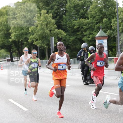 29.06.2025 - hella hamburg halbmarathon Jannik Wohlers http://msf.ph/oto/8151839 29.06.2025 09:30:59 Lombardsbrücke 1, 2, 4, 5, 6, 7, 8, 9, 10, 11, 13, 16, 22, 23, 25, 59 meine-sportfotos.de