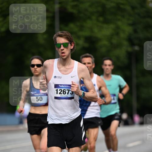 29.06.2025 - hella hamburg halbmarathon Dr. Thomas Lammeyer http://msf.ph/oto/8151863 29.06.2025 09:40:44 Kennedybrücke 45, 50, 3944 meine-sportfotos.de