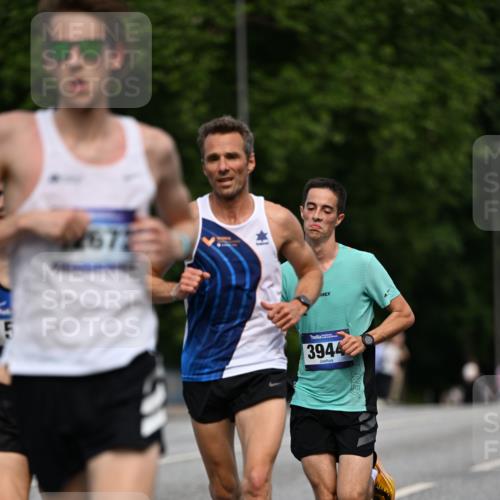 29.06.2025 - hella hamburg halbmarathon Dr. Thomas Lammeyer http://msf.ph/oto/8151869 29.06.2025 09:40:45 Kennedybrücke 45, 50, 3944 meine-sportfotos.de
