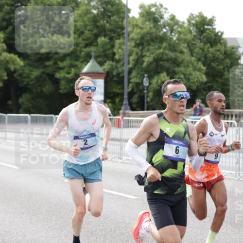 29.06.2025 - hella hamburg halbmarathon Jannik Wohlers http://msf.ph/oto/8151899 29.06.2025 09:31:00 Lombardsbrücke 1, 2, 4, 5, 6, 7, 8, 9, 10, 11, 13, 16, 22, 23, 25, 59 meine-sportfotos.de