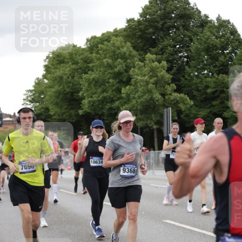 29.06.2025 - hella hamburg halbmarathon Jannik Wohlers http://msf.ph/oto/8151911 29.06.2025 10:51:56 Lombardsbrücke 2528, 3645, 4273, 4436, 4815, 5262, 6386, 6403, 6404, 6406, 6671, 6985, 7690, 7691, 7735, 7812, 8194, 8196, 9103, 9368, 9731, 10080, 10296, 10342, 10634, 10884, 11084, 11126, 11127, 11297, 11736, 11899, 11974, 12089, 12247, 12525, 12546, 12558, 13094, 13207, 13208, 13538, 13677, 14215, 14235, 14893, 15205, 16262, 16492, 16752, 16973, 17326, 17327, 18115, 18221, 18633, 18668, 18756, 18817 meine-sportfotos.de