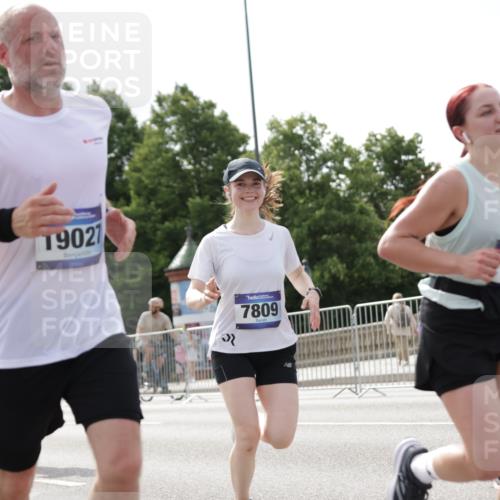 29.06.2025 - hella hamburg halbmarathon Jannik Wohlers http://msf.ph/oto/8151914 29.06.2025 10:14:58 Lombardsbrücke 1524, 2720, 3650, 5271, 5739, 5986, 6317, 7452, 7809, 7810, 8256, 9307, 9423, 9847, 9997, 10858, 12457, 12521, 12524, 13197, 13453, 13500, 13881, 15150, 15740, 16040, 17949, 18203, 18252, 18769, 18800, 18939, 19027 meine-sportfotos.de