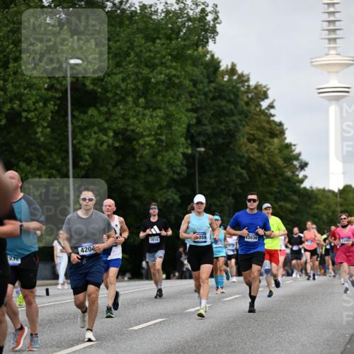 29.06.2025 - hella hamburg halbmarathon Dr. Thomas Lammeyer http://msf.ph/oto/8151981 29.06.2025 10:07:10 Kennedybrücke 1135, 1138, 1414, 1482, 1702, 2619, 2712, 2780, 2810, 3630, 4066, 4204, 4613, 4665, 5734, 6208, 6815, 7869, 7888, 8481, 8483, 8624, 9439, 10128 meine-sportfotos.de