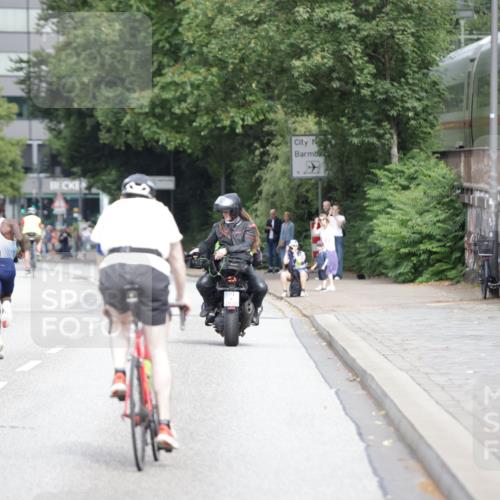 29.06.2025 - hella hamburg halbmarathon Jannik Wohlers http://msf.ph/oto/8151983 29.06.2025 09:31:06 Lombardsbrücke 1, 2, 4, 5, 6, 7, 8, 9, 10, 11, 13, 16, 22, 23, 25, 59 meine-sportfotos.de