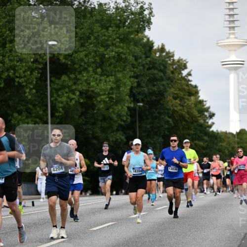 29.06.2025 - hella hamburg halbmarathon Dr. Thomas Lammeyer http://msf.ph/oto/8151985 29.06.2025 10:07:10 Kennedybrücke 1135, 1138, 1414, 1482, 1702, 2619, 2712, 2780, 2810, 3630, 4066, 4204, 4613, 4665, 5734, 6208, 6815, 7869, 7888, 8481, 8483, 8624, 9439, 10128 meine-sportfotos.de