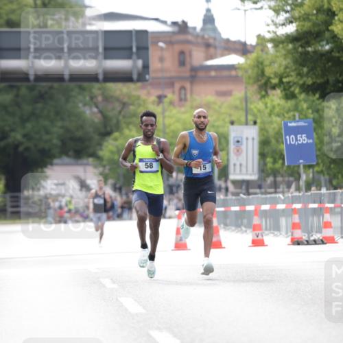 29.06.2025 - hella hamburg halbmarathon Jannik Wohlers http://msf.ph/oto/8152028 29.06.2025 09:31:11 Lombardsbrücke 1, 2, 4, 5, 6, 7, 8, 9, 10, 11, 13, 16, 22, 23, 25, 59 meine-sportfotos.de